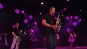 Simply Red - Something Got Me Started (Live At Montreux 2003)