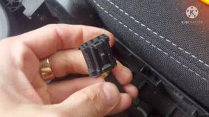 Citroën C4 установка и подключение USB зарядки