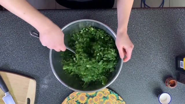 Delicious vegan jingalov hatz with Lena Tashjian смотреть онлайн