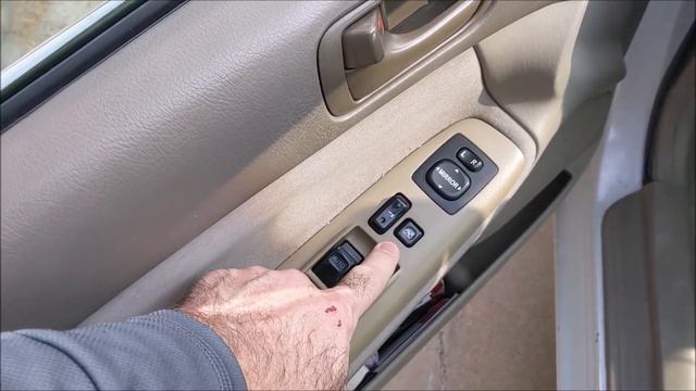 How Not to Replace a Toyota Window regulator on a 2004 Camry. смотреть онлайн
