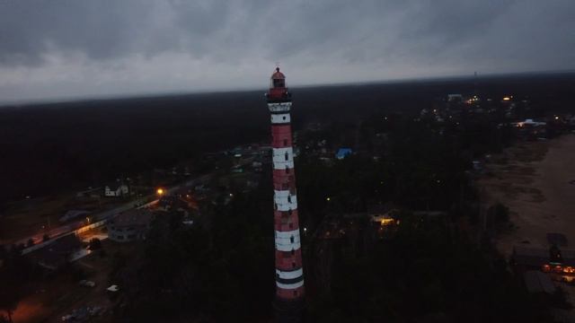 Ленинградская область, Всеволожский район, Осиновецкий маяк ночью. 04 ноября 2021