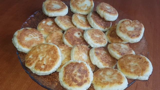 СЫРНИКИ: 2 рецепта в духовке и на сковороде - выбери свой вариант! смотреть онлайн