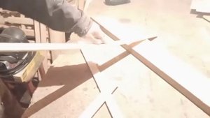 Пилим рейки для беседки