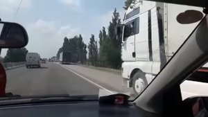 7 км из фур на границе с Казахстаном, водители в отчаянии