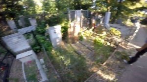 Прогулка по кладбищу)