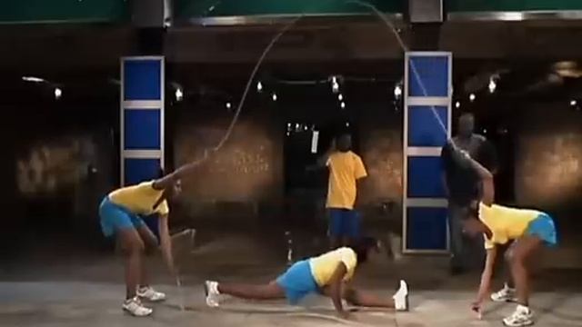 Искривление времени прыжок через скакалку www.warpvideo.ru смотреть онлайн