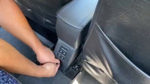 Установка подлокотника-тоннеля для автомобиля Lada Largus, Renault: Logan, Sandero, Duster.
