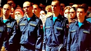 Анатолий Евсеенко. Поют на клиросе солдаты. Исполняет автор.