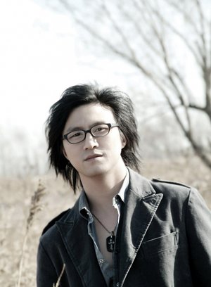 Песня In spring (Весной) 汪峰 - 春天里 - Ван Фэн - рассказ об авторе и его песне.