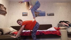 трюки с сестрой👊😎