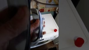 Ремонт ручки-защёлки в крышке стиральной машинки.