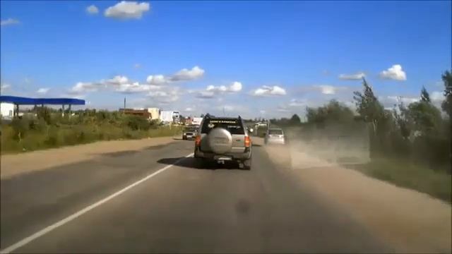 Почему Нельзя Ездить На Обочине? Дуракам Закон Не Писан - Аварии и происшествия на дороге смотреть онлайн