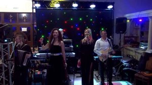 Марина і компанія. Сама П`ю, Сама Наливаю, Сама Собі Стелю...