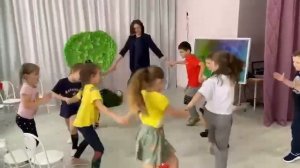 Музыкальная игра с бубном