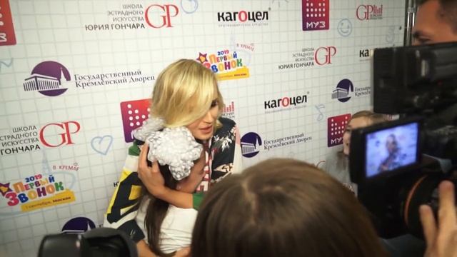 Даша поет "Кукушку" Полине Гагариной и плачет смотреть онлайн