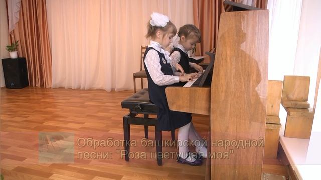 Фортепианный ансамбль - Ярославкина Вика, Платонова Аня (7 лет) смотреть онлайн