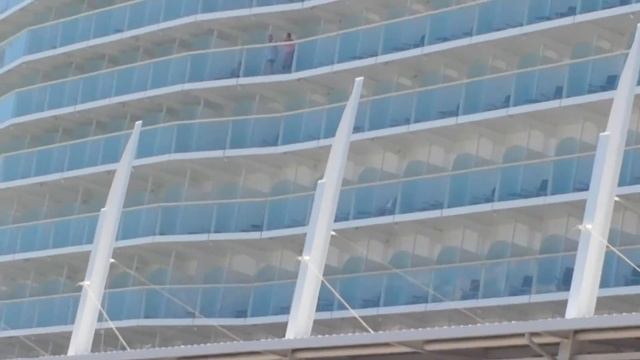 Самый большой корабль в мире. Первое плавание. смотреть онлайн