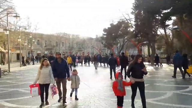 Площадь фонтанов. Баку смотреть онлайн