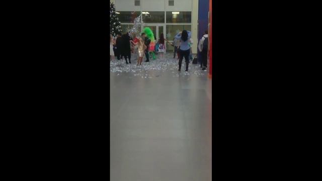 И это называется ёлка?! смотреть онлайн