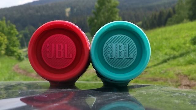 JBL CHARGE 4 GG VS JBL CHARGE 4 TL