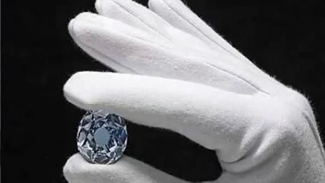 Живите тихо, работайте тихо и так же тихо уйдите их этой жизни! смотреть онлайн