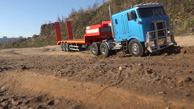 ВЫТАСКИВАЕМ ГРУЗОВИК ЭКСКАВАТОРОМ ... Радиоуправляемая спецтехника и грузовики ... RC Tamiya Truck