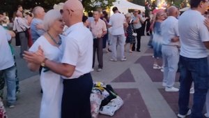 Белгород, парк победы, элегантные танцы.
