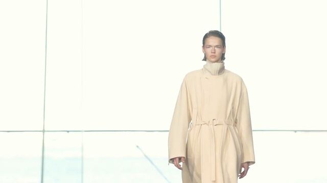 UJOH FW22 PARIS FASHION WEEK WOMEN