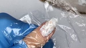 Дизайн ногтей пищевой пленкой / Кварцевый маникюр / Эффект мятого атласа / Рельефный дизайн