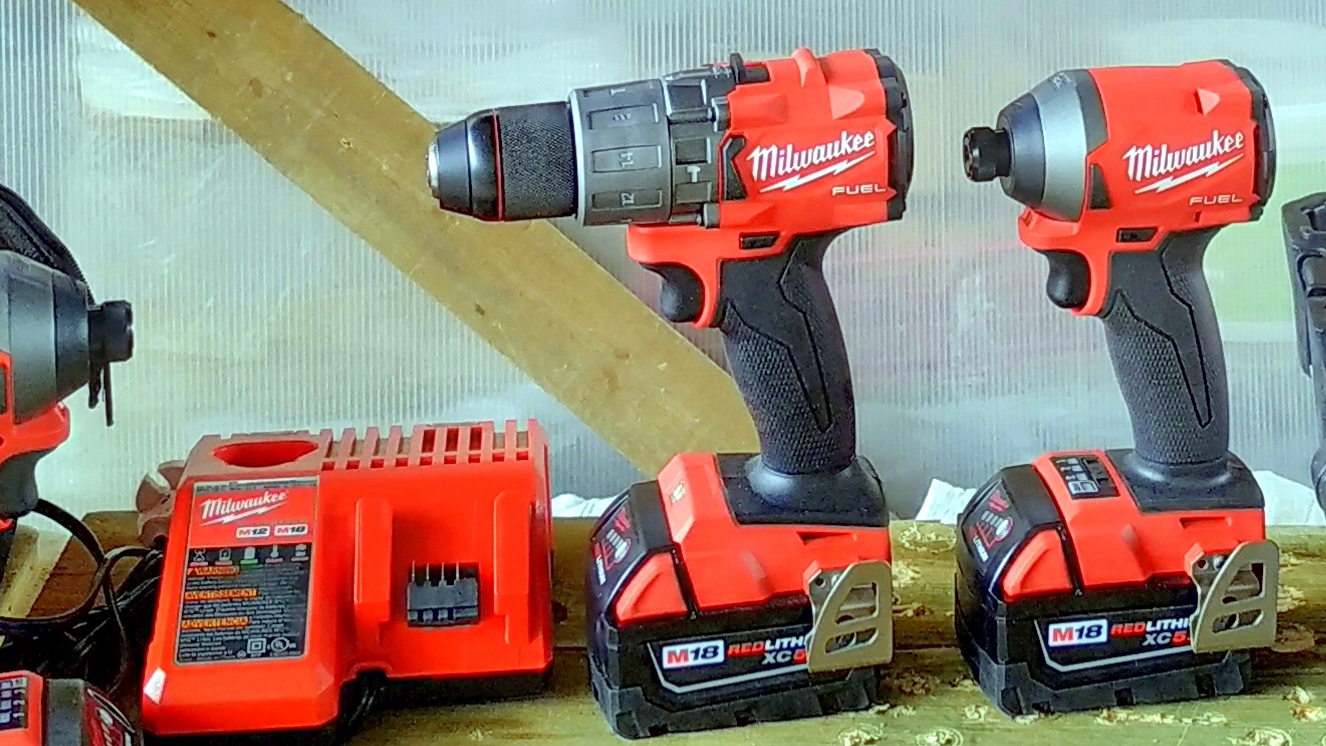 ТЕСТ-ДРАЙВ "Крутой комплект ДРЕЛЬ + ИМПАКТ Milwaukee 2997"