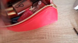 МОЯ КОСМЕТИЧКА: ЧТО Я ВЗЯЛА С СОБОЙ В ПОЕЗДКУ?