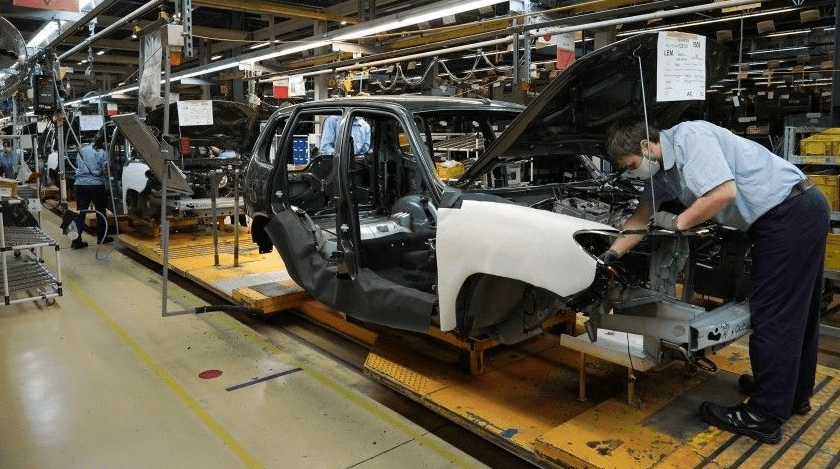 «Автоваз» наращивает производство после возвращения из длительного простоя