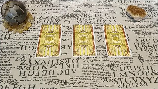 Сюрприз загаданного дня. Тест на интуицию. Загадайте вариант и ждите ответ в следующем видео. смотреть онлайн