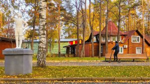 Walking in Ekaterinburg. Golden autumn in central park |4K| - Autumn 2023 (October)