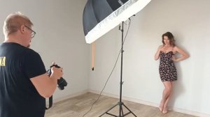 Три разных характера освещения с одним большим зонтом Godox 165