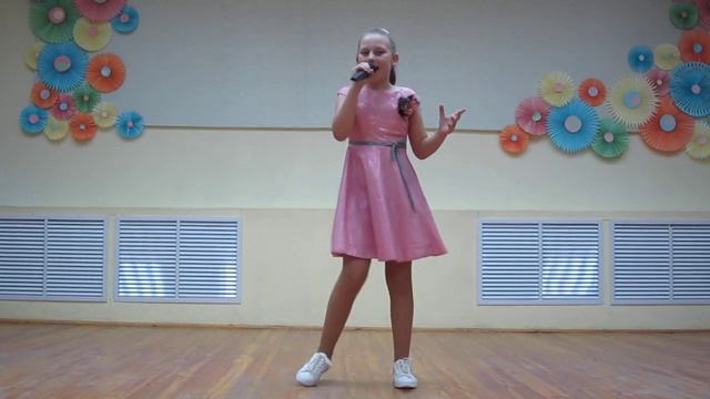 Милана Иванова - "Музыка дня" (Образцовая студия эстрадного вокала "Клио") смотреть онлайн