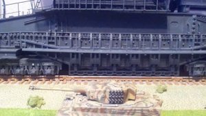 Krupp 80 cm Kanone Schwerer Gustav "DORA" Railway Gun 1:72 Hobby Boss