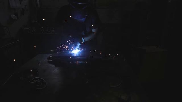 Фабрика RDV (RENZO DEL VENTISETTE) смотреть онлайн