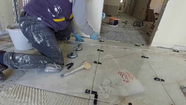 60x120 BUYUK EBAT SERAMİK MUTFAK YER DÖŞEMESİ .large size ceramic flooring смотреть онлайн