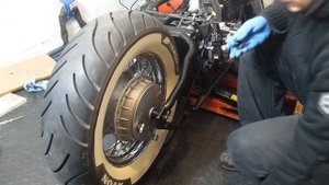 Suzuki Intruder Volusia VL800 - Maintenance workshop part #10 - assembling rear wheel