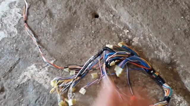 Нива 21213/ИДУ К ЗАВЕРШЕНИЮ РЕМОНТА/новая проводка и новая панель ...