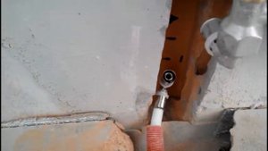 Переделка подводки радиатора на вывод из стены