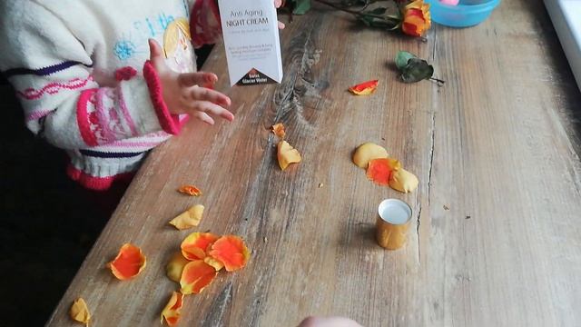 Что делать с лепестками не свежих роз смотреть онлайн