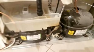 Растет шуба в холодильнике  Электролюкс встройка модель ERZ28801