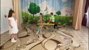 Фрагмент театрализованной постановки по сказке Цветик-семицветик".mp4