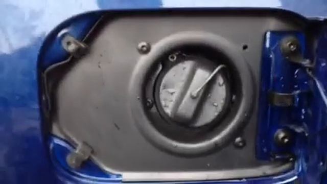 Облицовка лючка бензобака Лада Ларгус смотреть онлайн