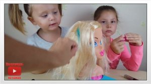 Красим волосы кукле.Детский салон красоты.