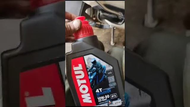 ACTIVA Oil change 10w30 motul 3000