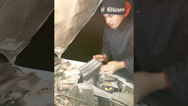 Замена масла в двигателе. Элементарное ТО. Митсубиси Лансер 9