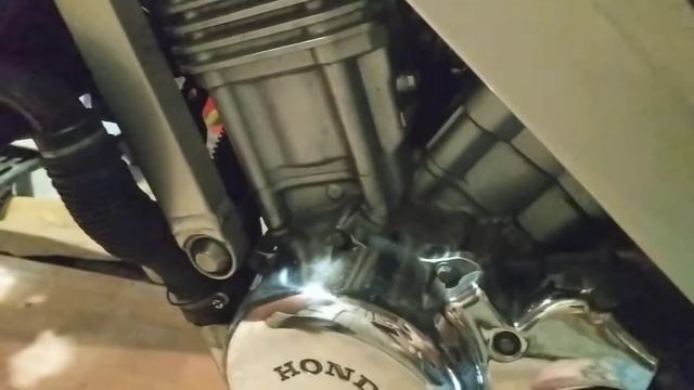 Honda Bros 400 engine sound, звук мотора и выхлопа. смотреть онлайн